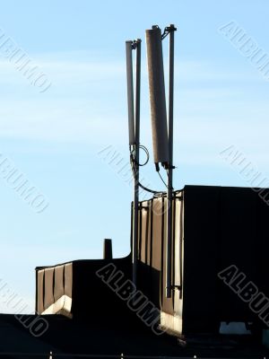 Cellular phone network antenna