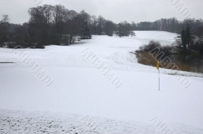 Winter golf