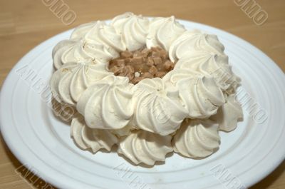 Toffee Pavlova