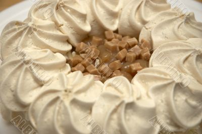Toffee Pavlova
