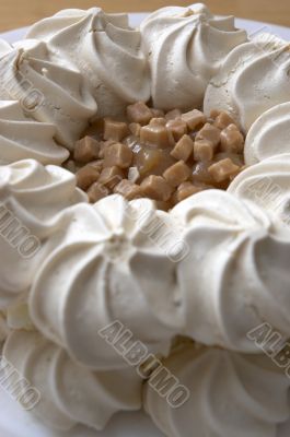 Toffee Pavlova