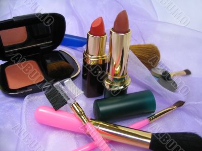 Cosmetic products and brushes