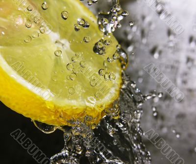 Refreshing lemon