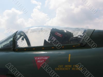 Aircraft - Front of the cockpit of a fighter plane