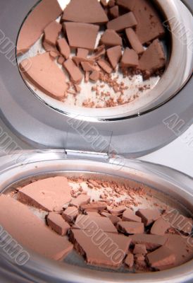 Broken powder
