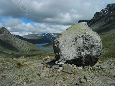 Stone similar to mountain.