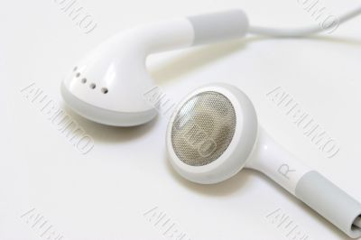 White earphones from mp3 player