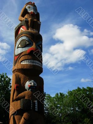 Totem Pole w/clipping path