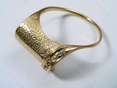 Golden Ring with diamonds