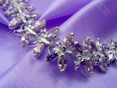 Bracelet wiht amethysts
