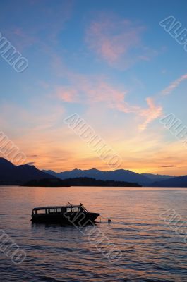 boat lake dawn