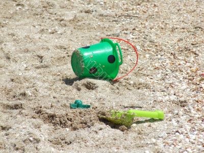 toy bucket and shovel, abandoned at the beach1