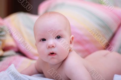 Little baby dream press down hands to your face Little baby dream press down hands to your face