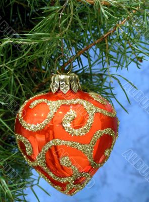 Chrismas tree with toy