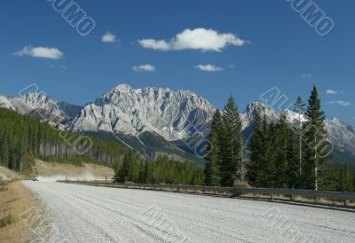 Mountain highway	Spray Lakes