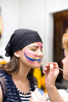 Preparing make up to actress before scene #4