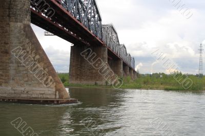 Railroad bridge through the Ob` 3