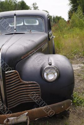 rusty old automobile