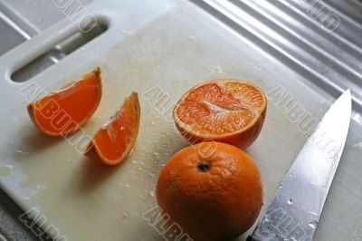 Cut oranges