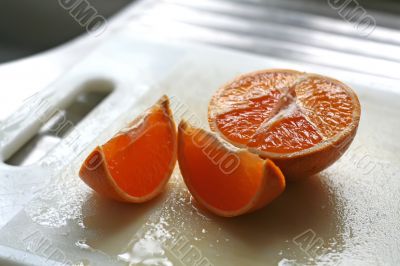 Cut oranges