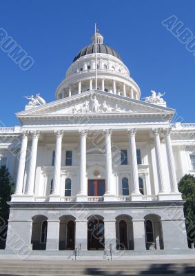 Front of California State Capitol building
