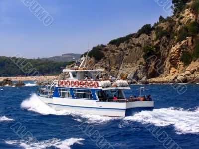 Tourist boat