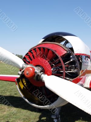 Airplane engine