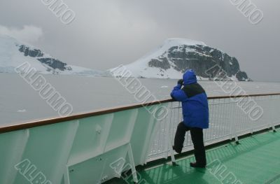 Cruise ship passenger