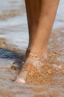 leg in surf