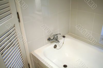 Bathtub