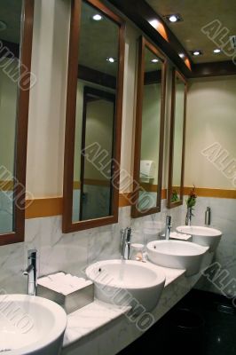 Modern sinks