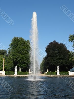 sophisticated fountain park