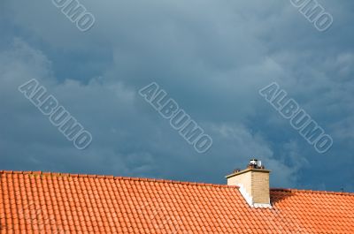 dark storm clouds approaching