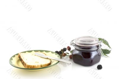 Blackberry jam with bread