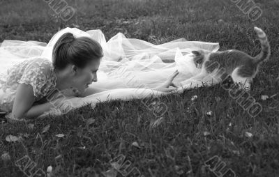 Beautiful bride and kitten