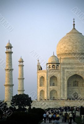 Taj Mahal glowing at dawn