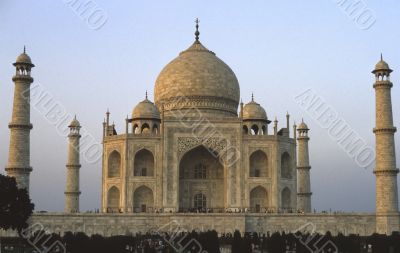 Taj Mahal glowing at dawn