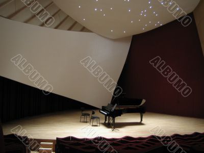 Piano on the empty stage