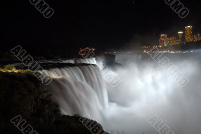 Niagara Falls at night