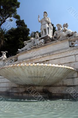 fountain at piazza del popolo