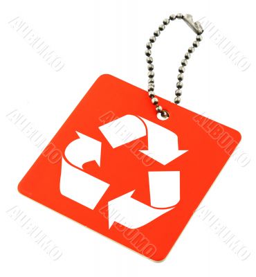 tag with recyclable symbol