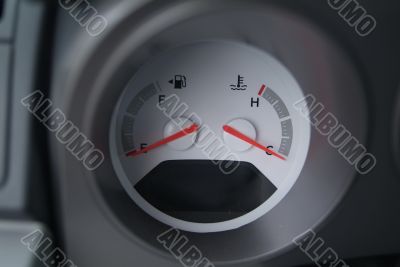 auto fuel  gage