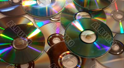 Cd pile