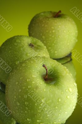 Apple 4 Apple 4