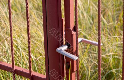 Gate