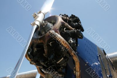 antique prop engine