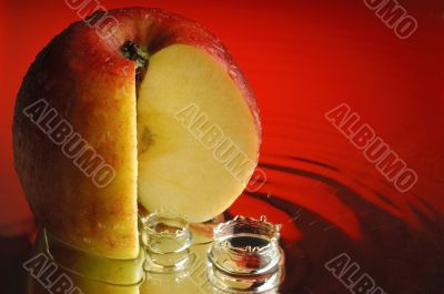 Red apple 1 Red apple 1