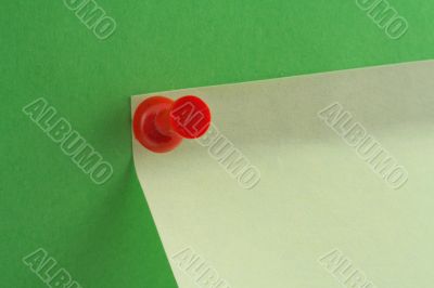 post-it details on green