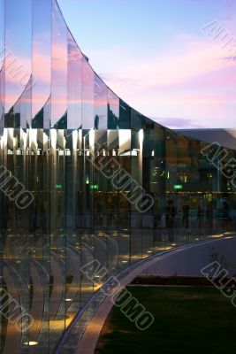 Curved Reflections at Dusk