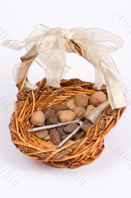 nut basket